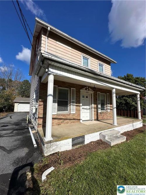 3233 Freemansburg Ave, Palmer Twp, PA, 18045-7118 | Card Image