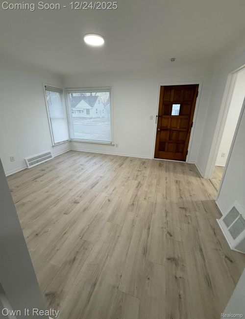 24910 Hickory St, Dearborn, MI, 48124-2459 | Card Image