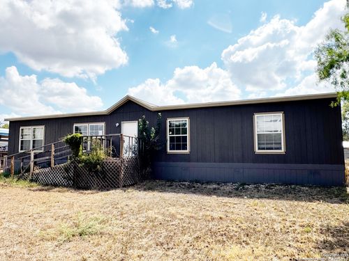 808 Pecan St, Jourdanton, TX, 78026-2524 | Card Image