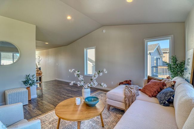 Living Area1_4.jpg | Image 10
