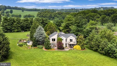 125 Klopp Rd, ROBESONIA, PA, 19551-8993 | Card Image