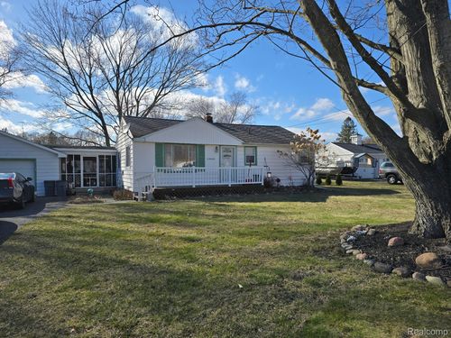 11421 Wing Dr, Clio, MI, 48420-1528 | Card Image