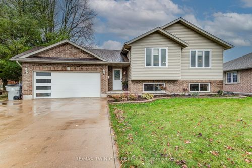 {{alt}} | Card Image