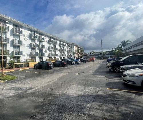 apt-218-16450 Nw 2nd Ave, Miami, FL, 33169-6016 | Card Image