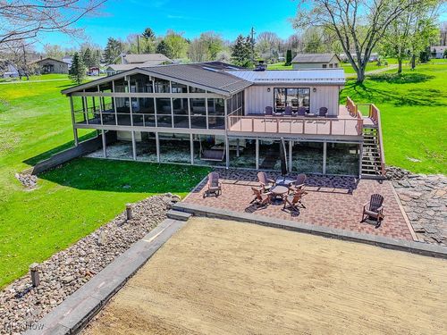 488 Peacock Ln, Roaming Shores, OH, 44084-9723 | Card Image