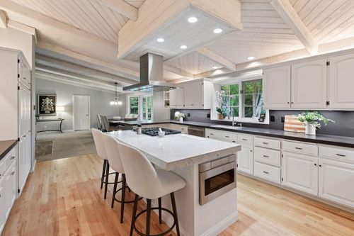 461 Peavey Ln, Wayzata, MN, 55391-1534 | Card Image