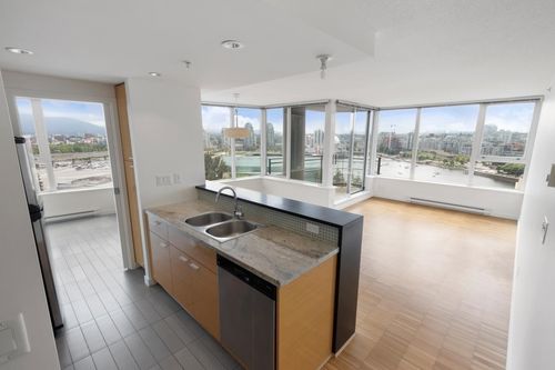 1902-33 Smithe St, Vancouver, BC, V6B0B5 | Card Image