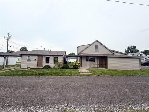 114 Park Ave, Dupo, IL, 62239-1346 | Card Image