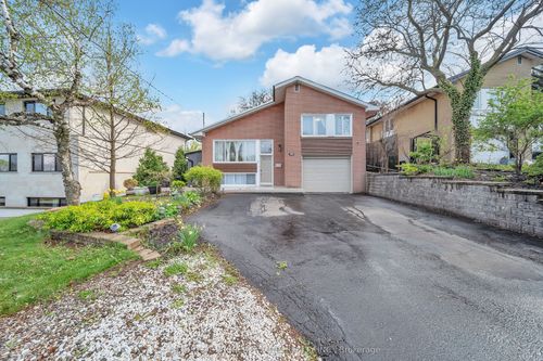 122 Vista Blvd, Mississauga, ON, L5M1V9 | Card Image