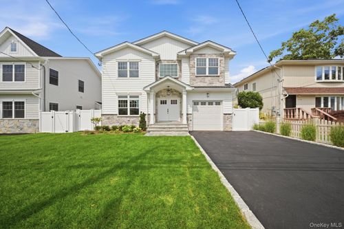 1586 Maeder Ave, Merrick, NY, 11566-2321 | Card Image