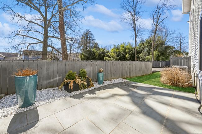 A - 20 Lower Rocks Ln, Condo with 3 bedrooms, 3 bathrooms and null parking in Norwalk CT | Image 28