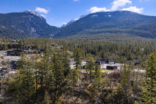 9220 Wedgemount Plateau Dr, Whistler, BC, V8E1M1 | Card Image