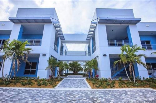 215-1500 Nw 89th Ct, Doral, FL, 33172 | Card Image