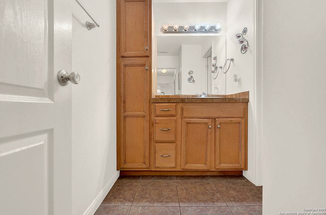 709 Voges St, House other with 4 bedrooms, 3 bathrooms and null parking in Poth TX | Image 35
