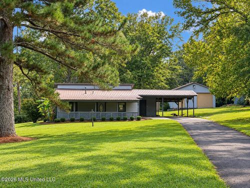 621 N Brooks Avenue, Pelahatchie, MS, 39145 | Card Image