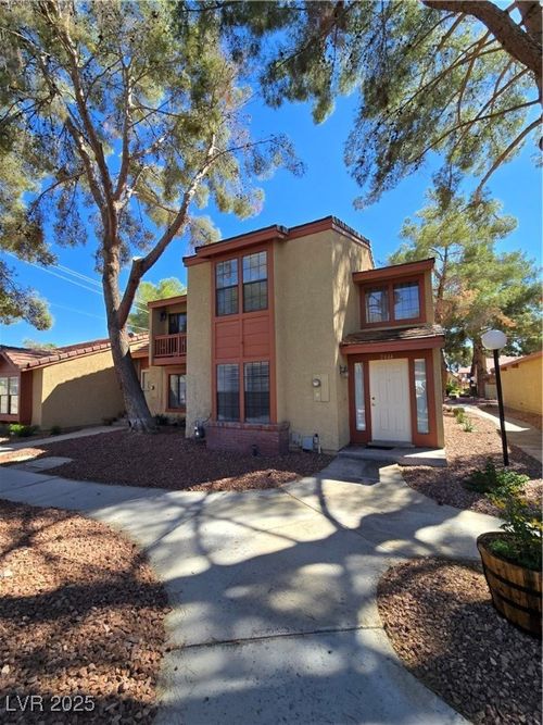 2444 Pickwick Dr, Henderson, NV, 89014-3752 | Card Image