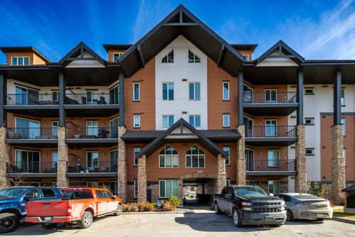 3206 - 15 Sunset Square, Home with 2 bedrooms, 2 bathrooms and 2 parking in Cochrane AB | Card Image