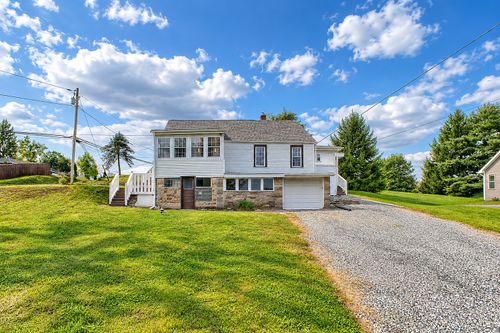 805 Meadowbrook Rd, Trafford, PA, 15085-2822 | Card Image