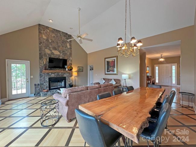 686 Fontana View Rd, House other with 4 bedrooms, 4 bathrooms and null parking in Bryson City NC | Image 19