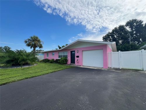 3748 Manatee Dr Se, ST PETERSBURG, FL, 33705-4016 | Card Image