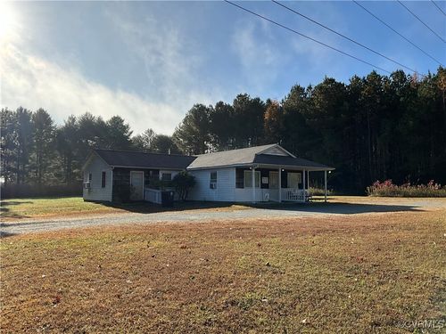 18 Pine Cir, Burgess, VA, 22432 | Card Image