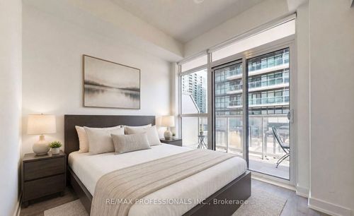504-251 Manitoba St, Etobicoke, ON, M8Y0C7 | Card Image