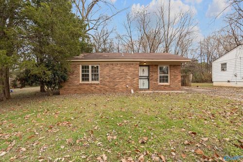 2710 Cave Ave Nw, Huntsville, AL, 35810-4415 | Card Image