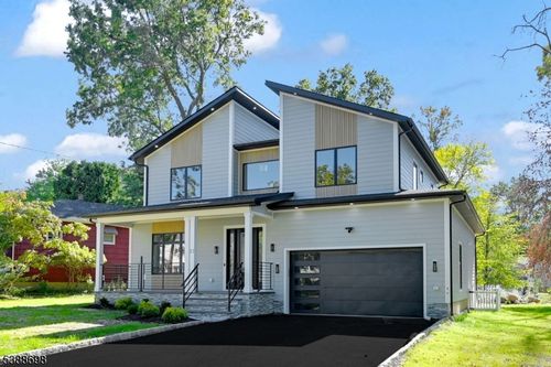 27 Mounthaven Dr, Livingston, NJ, 07039-2711 | Card Image