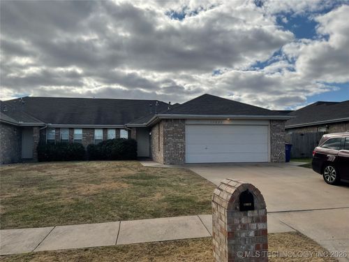 13022 E 39th Pl, Tulsa, OK, 74134-5218 | Card Image