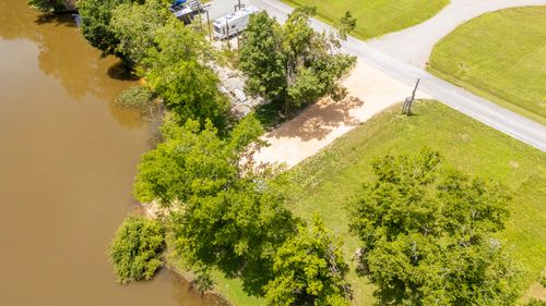 264 Duck Blind Rd, Clifton, TN, 38425-3009 | Card Image