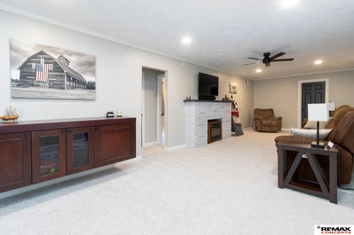 320 W 1st Street, Cortland, NE, 68331 | Card Image