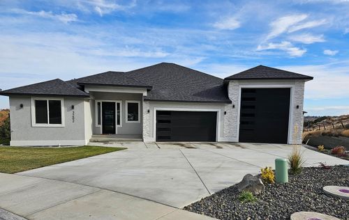 3202 Bing St, West Richland, WA, 99353-6601 | Card Image