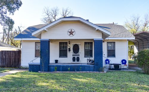 1308 S Cypress St, Brady, TX, 76825-6128 | Card Image