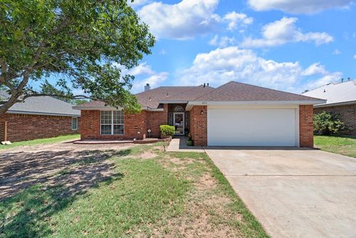 4215 Theo St, Big Spring, TX, 79720-7027 | Card Image