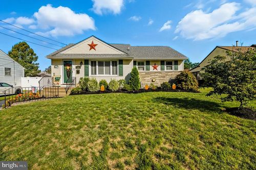 331 Dearborne Ave, BLACKWOOD, NJ, 08012-3707 | Card Image