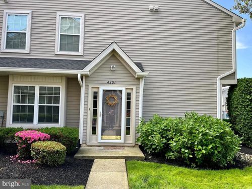 4201 Grenwich Ln, MOUNT LAUREL, NJ, 08054-6725 | Card Image