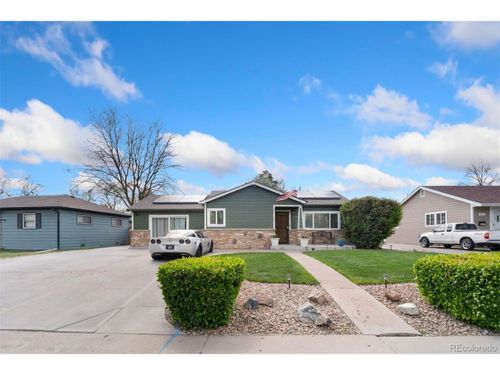 1381 S Perry St, Denver, CO, 80219-3832 | Card Image