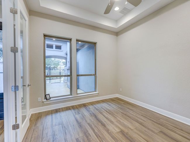 Enjoy the view of your courtyard from your office | Image 16