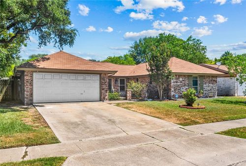 123 Catalina Cir, Portland, TX, 78374-2627 | Card Image