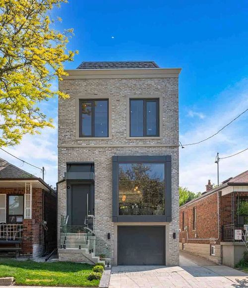 107 Alameda Ave, York, ON, M6C3W8 | Card Image