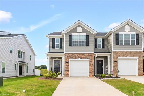 1196 Evelynnview Ln, Kernersville, NC, 27284-6736 | Card Image