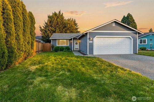 13813 52nd Ave Ne, Marysville, WA, 98271-6648 | Card Image