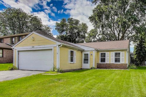 654 Middleton Dr, Roselle, IL, 60172-2716 | Card Image