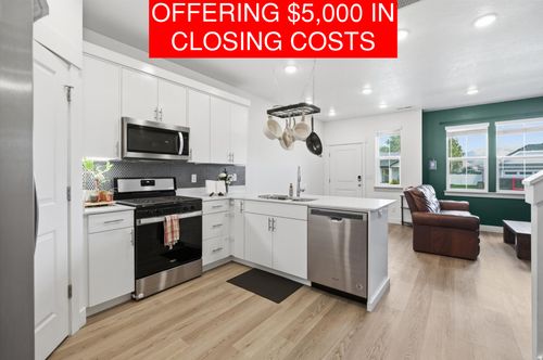 949 N 900 W, Tremonton, UT, 84337-2432 | Card Image