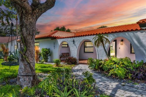 2101 River Ridge Dr, SARASOTA, FL, 34239-4222 | Card Image
