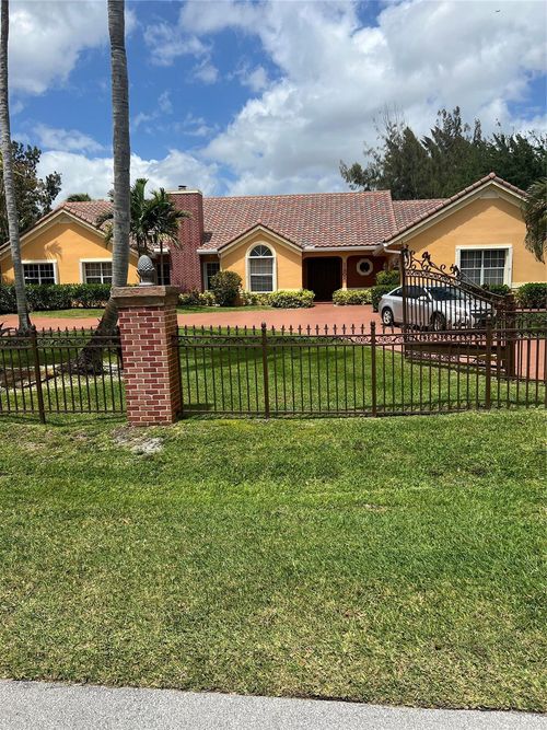 11301 Sw 3rd St, Plantation, FL, 33325-2903 | Card Image