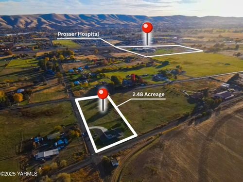 10002 N Wamba Rd, Prosser, WA, 99350-7550 | Card Image