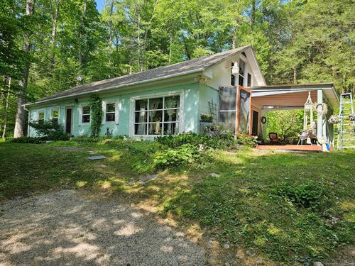28 Oak Dr, Woodstock Valley, CT, 06282-2533 | Card Image