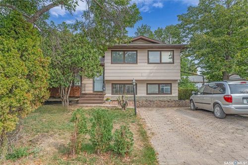 110 Salemka Cres, Regina, SK, S4R7S1 | Card Image