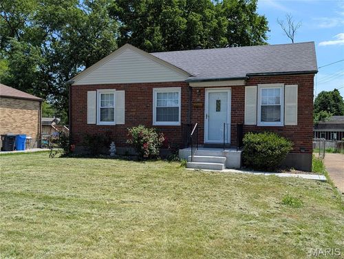 20 Derhake Rd, Florissant, MO, 63031-7712 | Card Image